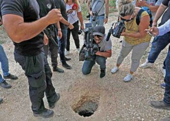 محاميا فلسطينيَين فارين من سجن إسرائيلي يكشفا للمرة الأولى تفاصيل الفرار ويؤكدان أن حفر النفق بدأ في ديسمبر الماضي…!!!