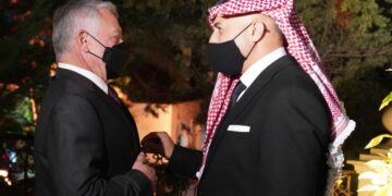 المطرب الاردني عمر العبداللات يغني بـ”مئوية الدولة” بحضور الملك وولي العهد