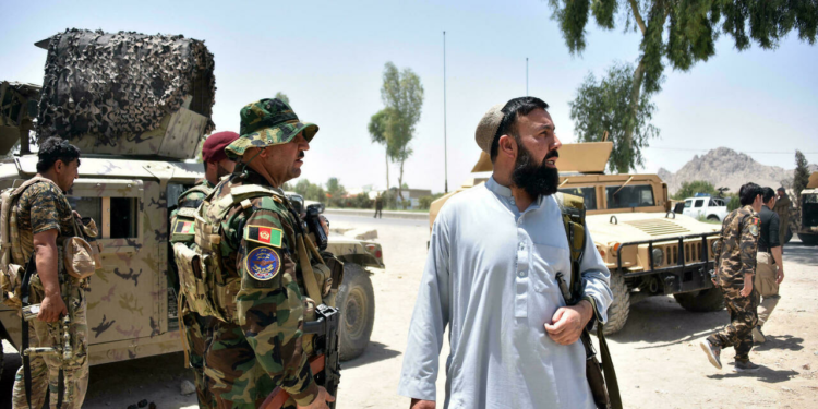 الإندبندنت: لماذا إنهارت قوات الأمن الأفغانية أمام زحف طالبان؟