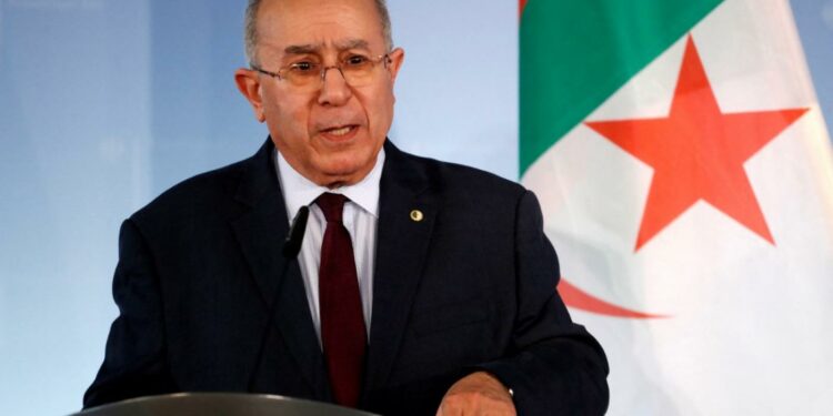 الجزائر تدعو إلى سحب القوات المغربية من منطقة الكركرات العازلة في الصحراء الغربية لتسهيل البحث عن تسوية للنزاع في المنطقة