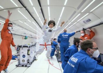 «باربي» تطلق  نسخة جديدة من دمية الأطفال على هيئة رائدة الفضاء الإيطالية «سامنثا كريستوفوريتي»