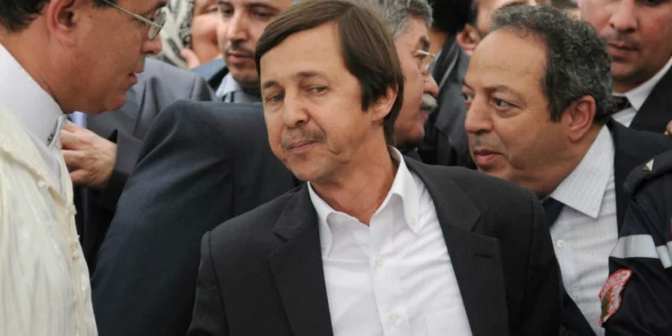 الجزائر.. الحكم على سعيد بوتفليقة بالسجن عامين بتهمة الفساد ويعلن أمام القاضي: بحوزتي أسرار لو بحت بها لزعزعت أسس الدولة