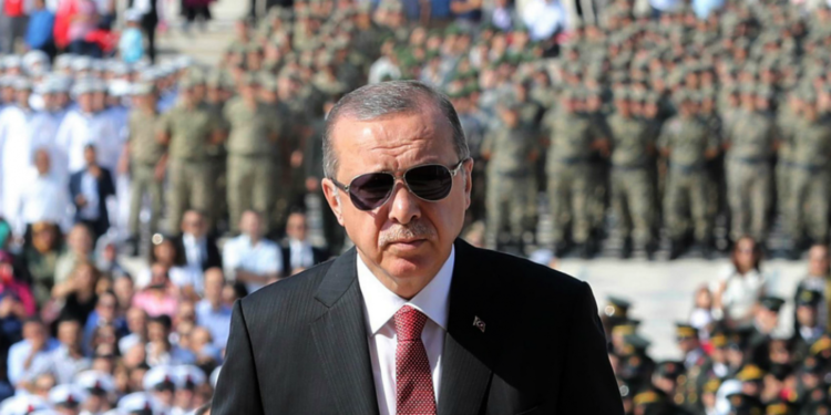 اردوغان يرحب ببيان سفارات غربية عن إلتزامها بمعاهدة دبلوماسية بعد تراجعها عن بيان نشرته حول “كافالا” .. ويتراجع عن طرد سفراء عشر دول