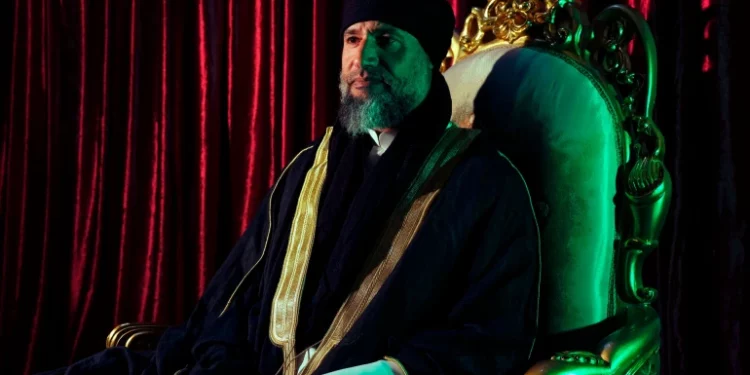 نيزافيسيمايا غازيتا: الليبيون يريدون نجل القذافي زعيما لهم