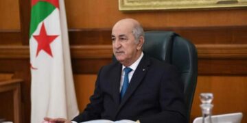 الجزائر تستدعي سفيرها من باريس للتشاور.. بسبب تصريحات الرئيس الفرنسي آلتي وُصفت بالمسيئة