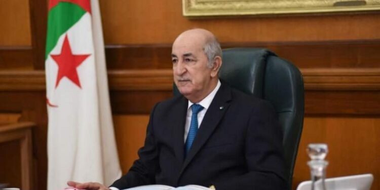 الجزائر تستدعي سفيرها من باريس للتشاور.. بسبب تصريحات الرئيس الفرنسي آلتي وُصفت بالمسيئة