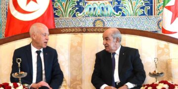 الرئيس الجزائري يهنئ نظيره التونسي بتنصيب حكومة جديدة ويؤكد ان تعزيز التعاون الثنائي سيشكل محور أجندة زيارته المرتقبة إلى تونس