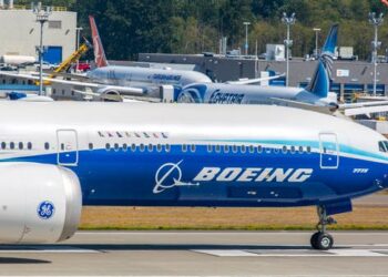 بوينج تقول إنها في محادثات متقدمة لبيع طائرات 777 إكس للشحن