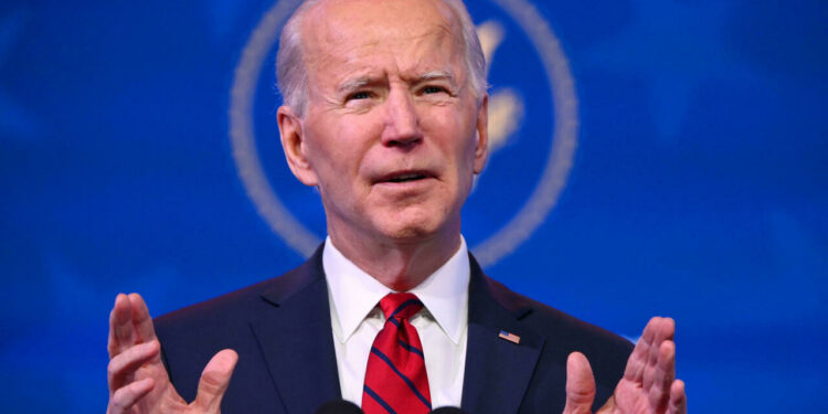 بايدن يؤيد تعويض مهاجرين “فقدوا” أطفالهم بعد فصلهم عنهم خلال عهد ترامب