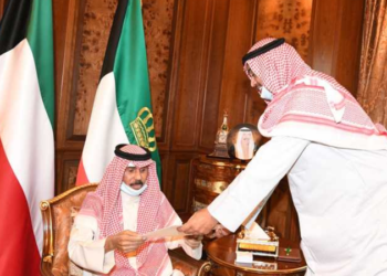 الحكومة الكويتية تقدم إستقالتها لأمير البلاد