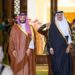 ولي العهد السعودي في قطر للمرة الأولى منذ الأزمة الخليجية في 2017 وأمير قطر في مقدمة مستقبليه