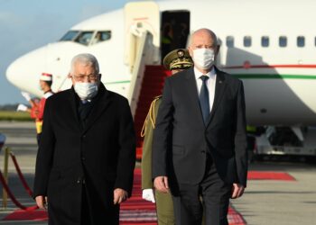 قيس سعيد ومحمود عباس يحثان على إنهاء حالة الإنقسام بين الفلسطينيين