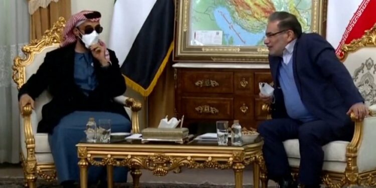 الرئيس الإيراني: العلاقات الجيّدة مع دول المنطقة من أولويّات سياستنا.. وطحنون بن زايد يؤكد: لا إستقرار في منطقة الخليج دون تعاون بلدانها والحوار بديل عن النهج العسكري لحل الخلافات