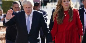 بوريس جونسون وزوجته كاري يعلنان ولادة ابنة لهما