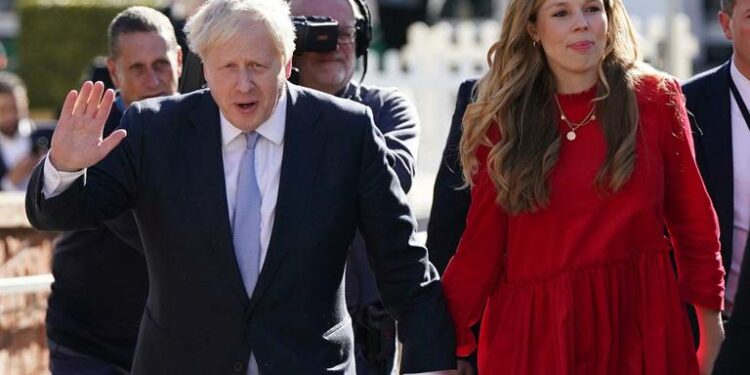 بوريس جونسون وزوجته كاري يعلنان ولادة ابنة لهما