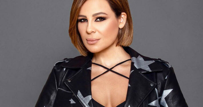 كارول سماحة : “ الحمد الله أنا توفقت في زواجي ، لكن كل الرجال كاذبون .. المتزوج تعيس والعازب مثله”