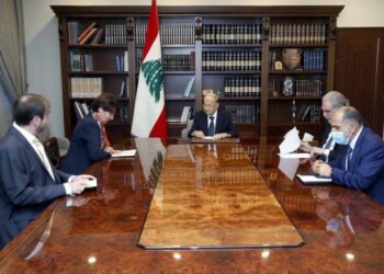 السفيرة الفرنسية في بيروت تطالب لبنان بإثبات صدقيته في إلتزام الإصلاحات