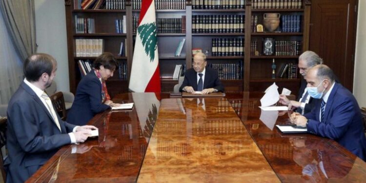 السفيرة الفرنسية في بيروت تطالب لبنان بإثبات صدقيته في إلتزام الإصلاحات