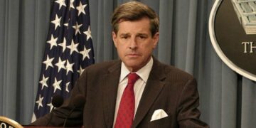 بول بريمر يكشف لأول مرة عن تفاصيل ليلة أسر الرئيس العراقي الراحل صدام حسين ويقول: أعدموه بطريقة شنيعة.. وصوروه بالهواتف المحمولة !!!!