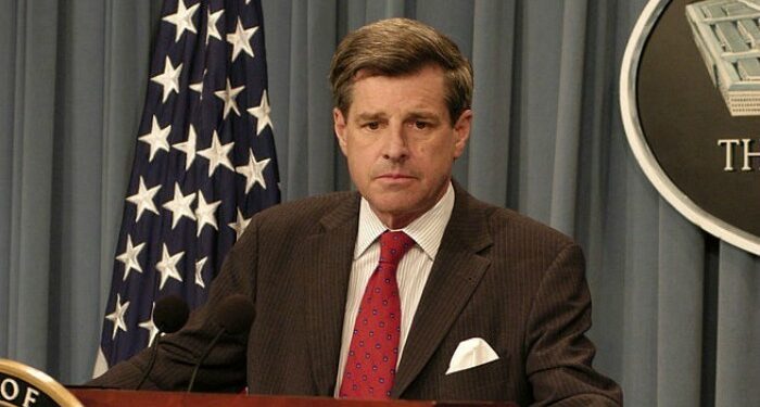 بول بريمر يكشف لأول مرة عن تفاصيل ليلة أسر الرئيس العراقي الراحل صدام حسين ويقول: أعدموه بطريقة شنيعة.. وصوروه بالهواتف المحمولة !!!!