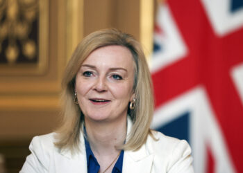 بريطانيا تهدد إيران: أمامكم “فرصة أخيرة” لإنقاذ الاتفاق وطرح مقترحات جادة على الطاولة ولن نسمح لكم بامتلاك السلاح النووي