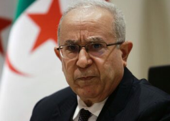 وزير الخارجية الجزائري يؤكد أن مشوار المصالحة الفلسطينية إنطلق.. وحماس تدعم دور الجزائر لإنهاء الإنقسام الفلسطيني