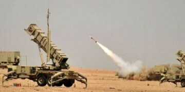 دولة الإمارات تدعو إلى إجتماع لمجلس الأمن وإدانة هجمات الحوثيين.. ومصر تعلن إصابة إثنين من رعاياها في الهجوم