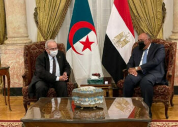 وزير خارجية الجزائر في زيارة رسمية إلى دولة الإمارات ومصر لبحث قضايا عربية وإقليمية وأيضاً القمة العربية التي تستضيفها الجزائر بمارس المقبل