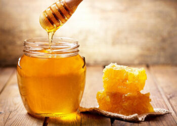 خبيرة تغذية تحدد الكمية اليومية المسموح بتناولها من العسل