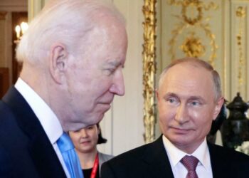 بايدن: أوضحت لبوتين أن أي تحرك للقوات الروسية في أوكرانيا سيعتبر غزوا