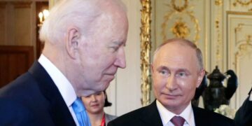 بايدن: أوضحت لبوتين أن أي تحرك للقوات الروسية في أوكرانيا سيعتبر غزوا