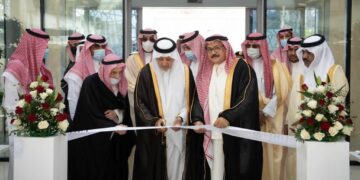 منظومة ذكية للتعلم الذاتي بإستثمارات تتجاوز 400 مليون ريال الأمير خالد الفيصل يدشن أول جامعة عربية تدار بالذكاء الإصطناعي المبنى الجديد لجامعة الأعمال والتكنولوجيا بجدة