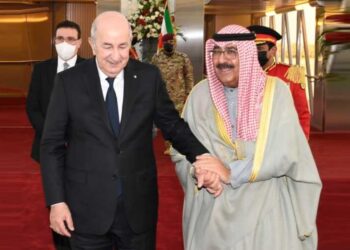 الرئيس الجزائري من الكويت : لن نقبل المساس بأمن دول الخليج ونحاول التقرب والدفاع عنهم رغم البعد الجغرافي