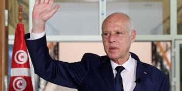 قيس سعيد يعلن نيته إصدار قانون يمنع التمويل الخارجي للجمعيات