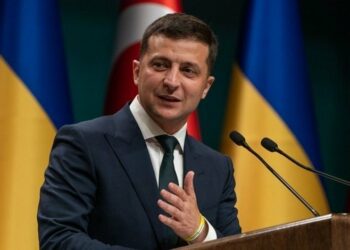 أوكرانيا تطلب إجتماعا لمنظمة الأمن والتعاون في أوروبا مع روسيا بشأن تعزيزاتها العسكرية والرئيس يدعو بايدن لزيارة بلاده