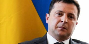 صحيفة بريطانية: قوات خاصة من بريطانيا وأمريكا تستعد لإخراج زيلينسكي من أوكرانيا￼￼