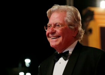 حسين فهمي رئيسا للدورة الـ 44 لمهرجان القاهرة السينمائي الدولي