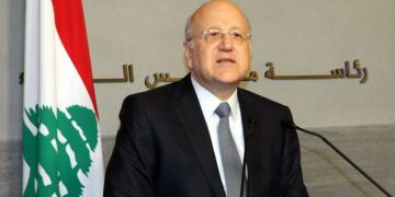 رئيس وزراء لبنان يقترح دعوة حاكم المصرف المركزي إلى جلسة للحكومة.. ورياض سلامة ينفي الإتهامات ويقول أن لها دوافع سياسية