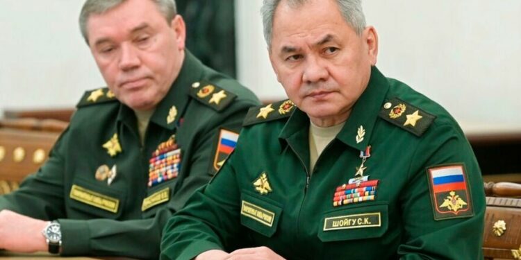 وزير الدفاع الروسي: مستمرون بتحرير دونيتسك ولوغانسك وواشنطن تحرض كييف.. بدء المرحلة التالية من العملية العسكرية ولا ندرس إستخدام أسلحة نووية