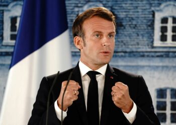 ماكرون يشكك في علاقات لوبن مع الإتحاد الأوروبي .. ولوبان تعارض فرض حظر على واردات الغاز الروسي