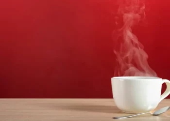 4 مشروبات يتناولها الأشخاص الأطول عمراً بالعالم.. ماهي؟