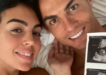 وفاة ابن كريستيانو رونالدو بعد ولادته