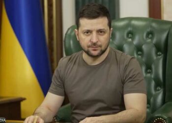 زيلينسكي يعلن إقالة رئيس الأجهزة الأمنية في خاركيف لأنه “لم يعمل من أجل الدفاع عن المدينة”