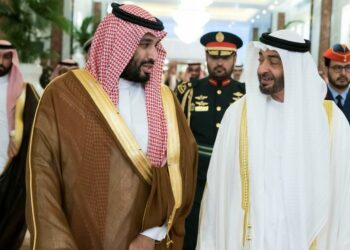 ولي العهد السعودي يزور أبو ظبي لتقديم العزاء لرئيس دولة الإمارات في وفاة الشيخ خليفة بن زايد