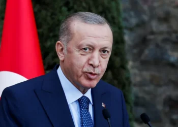 أردوغان: ننهج سياسة التوازن في علاقاتها مع روسيا وأوكرانيا ولا ننوي قطع الروابط مع بوتين أو زيلينسكي ونرفض إنضمام فنلندا والسويد إلى “الناتو” والأخير يبدد الـ”مخاوف”