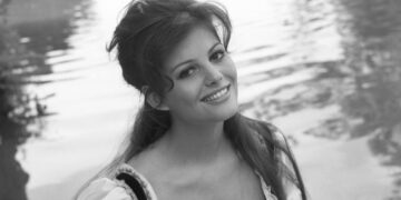 كلاوديا كاردينالي تزور تونس