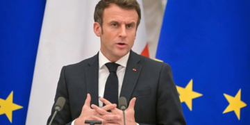 ماكرون يدعو إلى إنشاء «منظمة سياسية أوروبية» لضمّ أوكرانيا خصوصاً