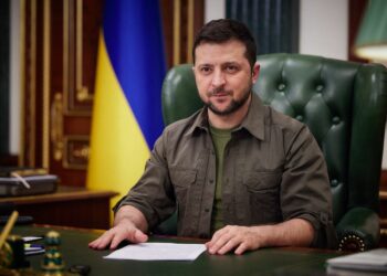 زيلينسكي للغرب: “كفّوا عن العبث” مع روسيا وأوقفوا الحرب وإنقسامات الاتحاد الأوروبي حول فرض عُقوبات جديدة عليها لا تخدم أحدًا