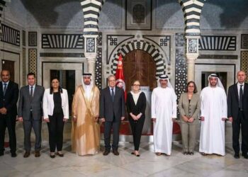 وفد إماراتي رفيع المستوى يترأسه الشيخ شخبوط بن نهيان آل نهيان في جلسة عمل مع رئيسة الحكومة نجلاء بودن برئاسة الحكومة بتونس