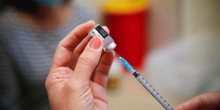 دراسة أمريكية: التحور السريع لأوميكرون يقلل من فعالية اللقاحات